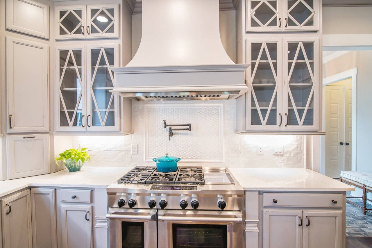 Cashmere Carrara quartz kitchen countertop