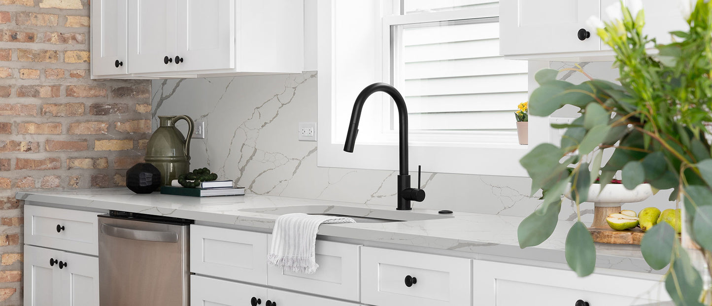 New Calacatta Laza Quartz Kitchen Countertop and Backsplash