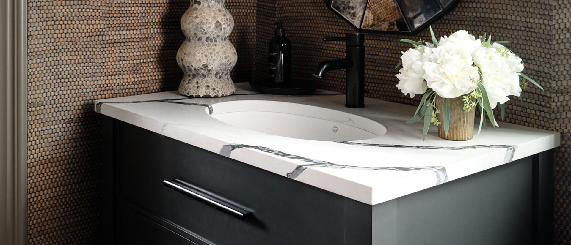 Calacatta Laza Night Bookmatched